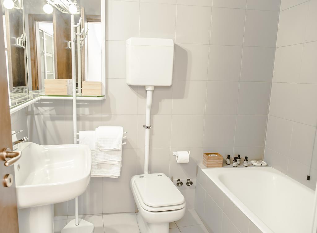 San Maurilio Apartments Милан Номер фото